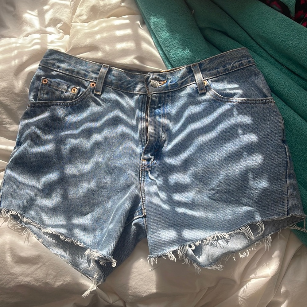 Levi's Vintage 90's Blue Cut Off Denim Frayed Hem Shorts Light Wash Pockets